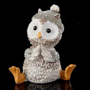 Сувенир “Серый совёнок в шапочке”